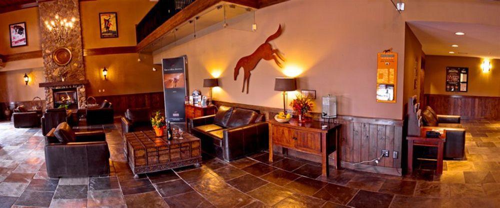 Glacier Mountaineer Lodge Golden Kamer foto