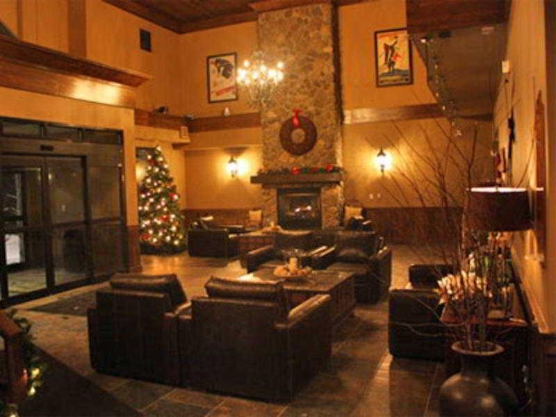 Glacier Mountaineer Lodge Golden Buitenkant foto